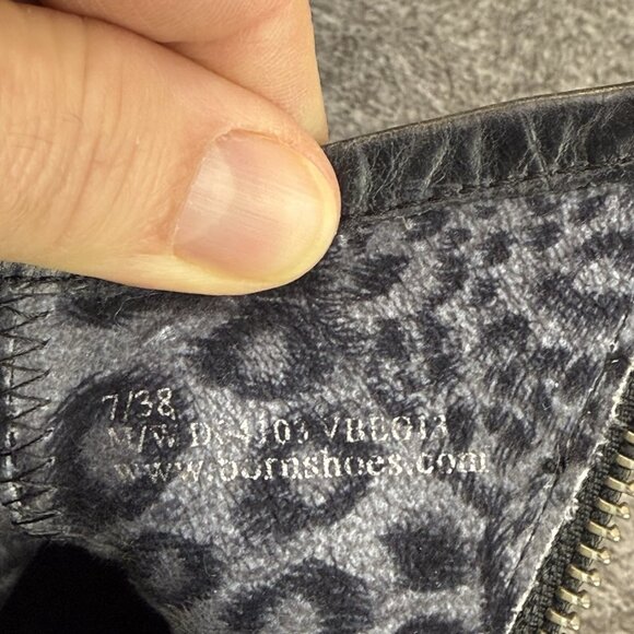 ✅Born Boots Womens Sz 7 Raisa Black Leather Side Zip Ankle Bootie Buckle Accents - Picture 2 of 10